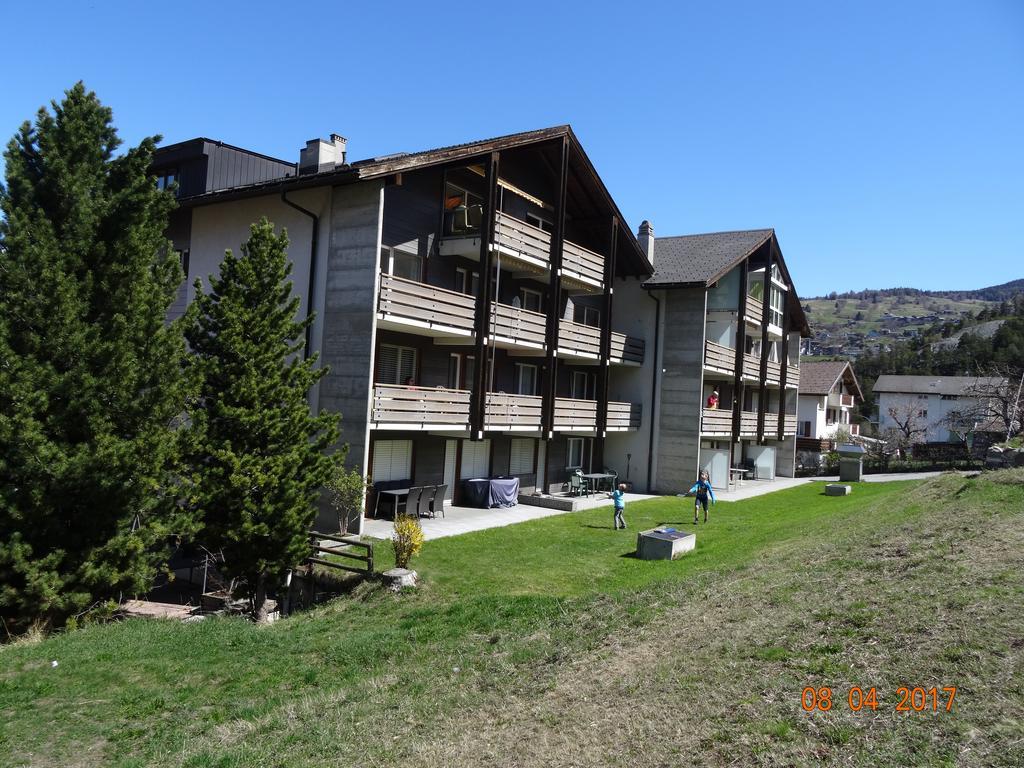 Haus Montanara Apartment Unterbäch Exterior foto